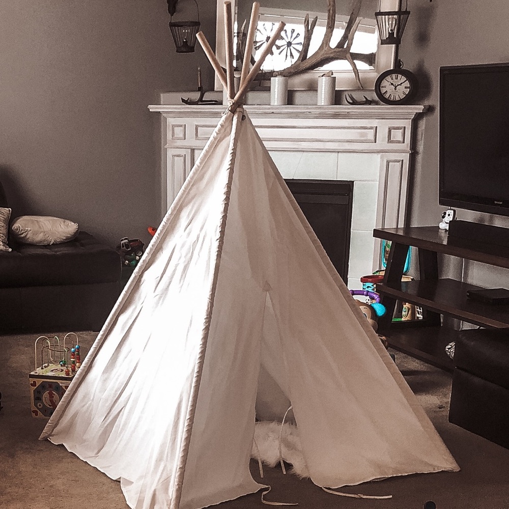 Children’s play Tee-pee